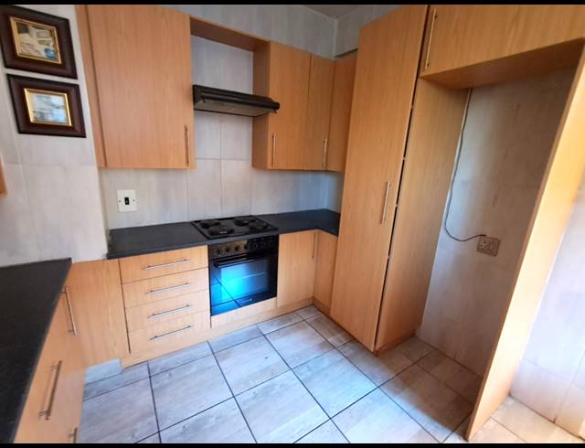 3 BEDROOM FLAT TO LET IN THREE RIVERS